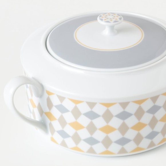 NEW in box ! IKEA GOKVALLA Serving Bowl With Lid White/beige 2 qt 005.420.07 - Picture 3 of 3